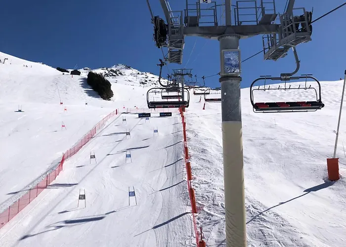 Le Chamois Des Alpages De Reberty Ski Au Pied
